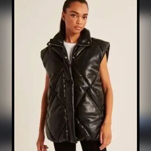 Abercrombie & Fitch Black Quilted Faux Leather Puffer Jacket Vest L